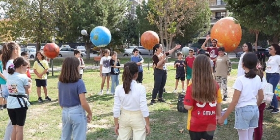 Bayraklı'da çocuklar akıl ve zeka atölyelerinde buluştu