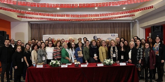 Edebiyat Savaşta Sempozyumu sona erdi