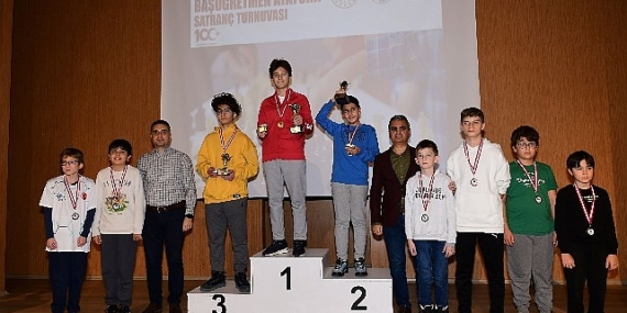 Geleceğin satranç ustaları ödüllerine kavuştu