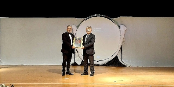 “Ottoman Dance Tiyatral Danslar Topluluğu Sos Pro Grubu" izleyicileri büyüledi