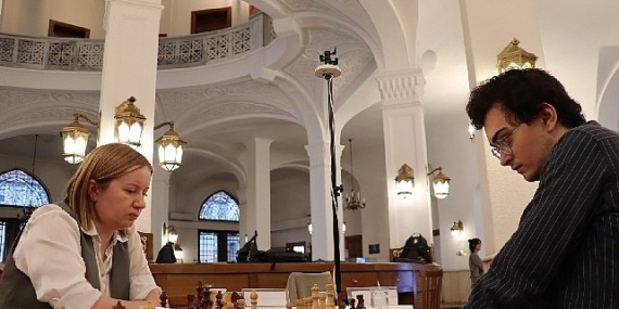 Satrancın ustaları hamlelerini Cumhuriyetin 100. yılı için yapıyor 