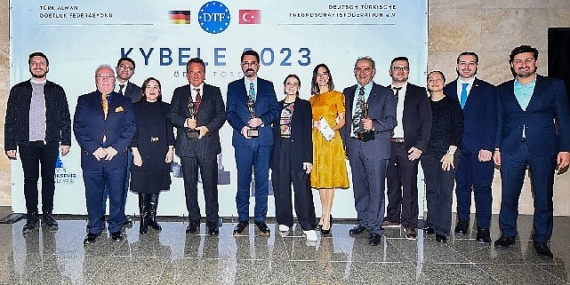 Alman-Türk Dostluk Federasyonu'ndan Başkan Soyer'e “Kültür Ödülü"