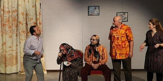 “Entrikalı Dolap Komedyası" Saray'da sahnelendi