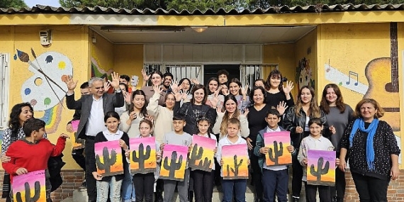 İşitme engelli çocuklar renkli anlar yaşadı