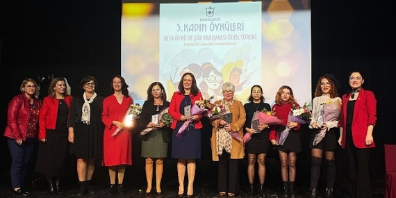 Kadın yazarlar ödüllerine kavuştu