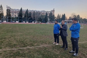kemer-belediyesi-futbol-okulu-acildi.jpg