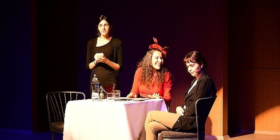 Mümkün Dünyalar oyunu Karabağlar'da