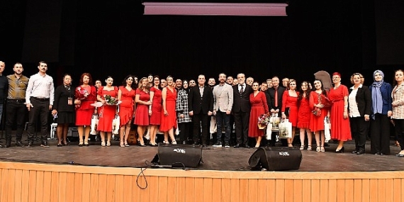 Mustafakemalpaşa'lı kursiyerlerden sanat şöleni