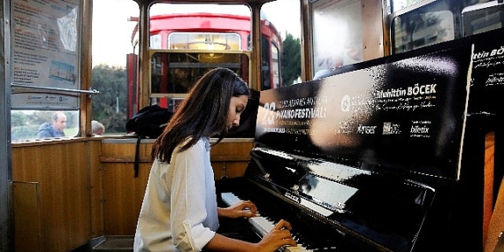 Piyano her yerde