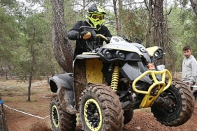 turkiye-enduro-ve-atv-sampiyonasi-3-ayak-yarislari-kemerde-yapildi.jpg