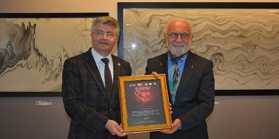 “Yaşayan İnsan Hazinesi" Hikmet Barutçugil'in eserleri AKM'de sergilendi