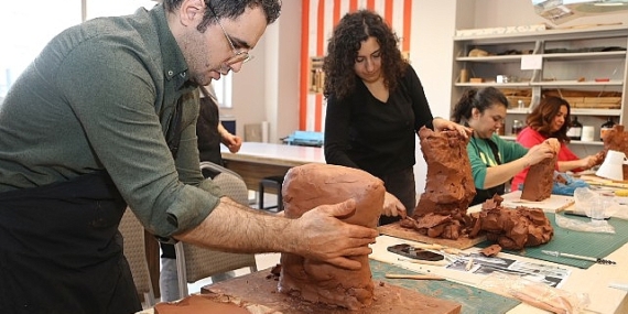 Yetenekler, güzel sanatlar akademisi'nin sanat eğitimleriyle geleceğe hazırlanıyor