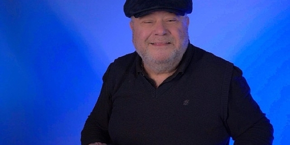 Adil Akbaşoğlu'nun Yeni Şarkısı “Kundurama Kum Doldu” Müzikseverlerle Buluştu!