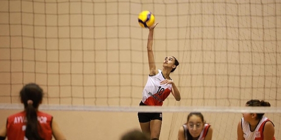 Burhaniye Belediyesi 2.Voleybol Turnuvasının açılışı yapıldı