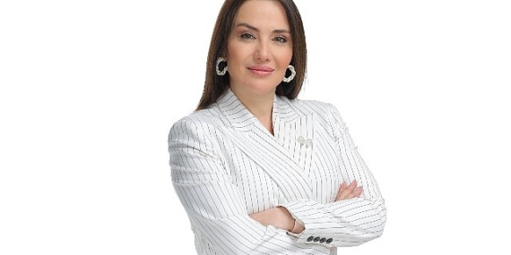 Deniz Uğur, Ekranlara Geri Dönüyor!