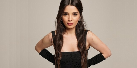 Güzel Oyuncu Banu Karagöz Amerika Yolcusu