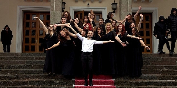 İzmir Büyükşehir Belediyesi Çoksesli Kadınlar Korusu CSO Ada Ankara Sahnesi'nde