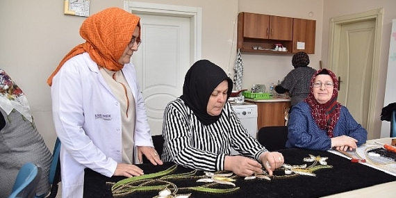 Kartepeli kadınlardan filografi ve dkiş nakış kursuna büyük ilgi