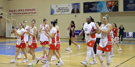 Körfezin incileri, taraftarıyla galibiyeti aldı