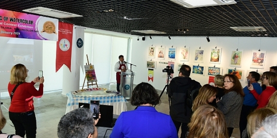 Sulu Boyanın Büyüsü" sergisi YKSM'de açıldı