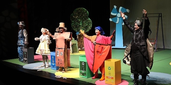 Uç Uç ve Arkadaşları Çöpten Kral'a karşı