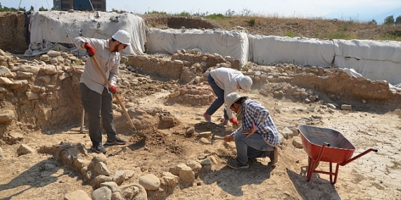 Yeşilova ve Yassıtepe kazıları geçmişe ışık tutmaya devam ediyor