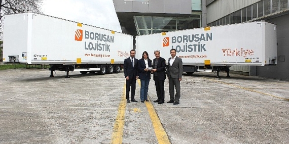 Borusan Lojistik, 20 Tırsan askılı tekstil taşıyıcı treyler ile filosunu dahada güçlendiriyor