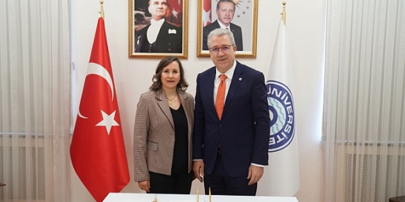 Doç. Dr. Er Güneri “Afet sonrası menstrüel hijyen eksikliği kadınların üreme sağlığını etkiliyor"