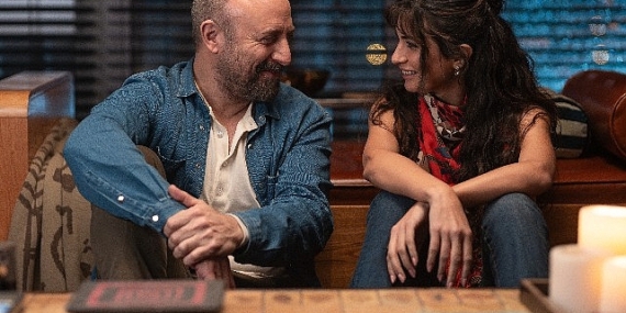 Halit Ergenç ve Tûba Büyüküstün'ü buluşturan “Yarın Yokmuş Gibi" dizisinin fragmanı yayınlandı