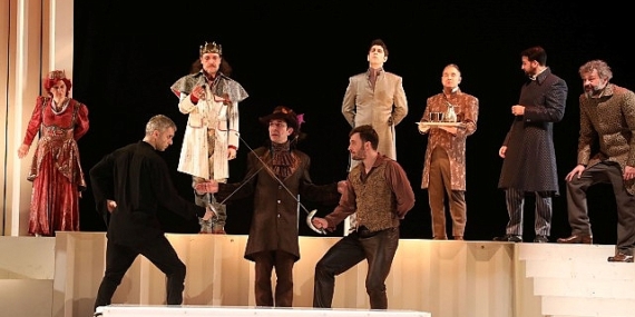 İstanbul Büyükşehir Belediyesi Şehir Tiyatroları, Mart ayında 38 oyunla seyirci karşısına çıkıyor.