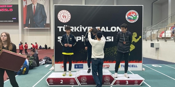 Nevşehir Belediyesi Gençlik ve Spor Kulübü sporcusu Yağız Pala, U-16 Türkiye Salon Atletizm Şampiyonası'nda altın madalya kazandı.