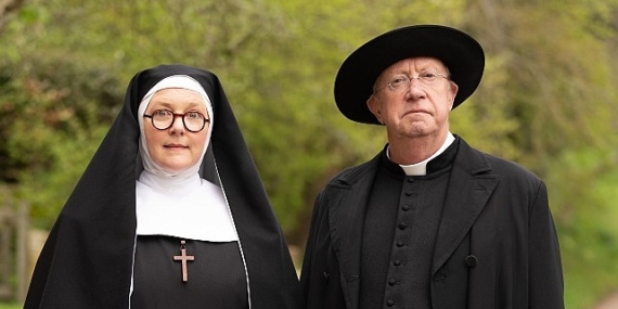 Popüler Suç Draması Peder Brown Yine Çok Hareketli