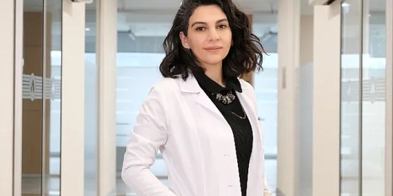 Sağlıklı bir gülüş için diş eti estetiği… Diş eti simetrisi ve doğal renk için “Pembe Estetik"!