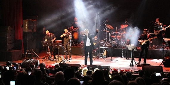 Aydın Büyükşehir Belediyesi, Çanakkale Zaferi'nin 109'uncu yıldönümünde özel bir konser düzenledi