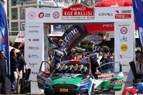 castrol-ford-team-turkiye-marmaris-ege-rallisinde-markalar-kupasini-kazandi.jpg