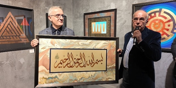 ''Çizgi Ötesi'' Savaş Çevik Hat Sergisi Sanatseverlerle Üsküdar'da Buluştu