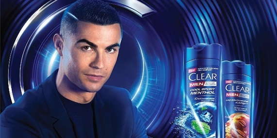 Dünyaca ünlü futbolcu Ronaldo, Clear ile bir yeni reklam filmine daha imza attı