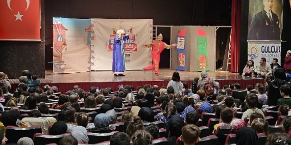 Gölcük Belediyesi tarafından düzenlenen “Ramazan Ayı Çocuk Şenliği" etkinlikleri; Kervansaray Kültür Merkezi'nde, çocukların yoğun ilgisiyle başladı