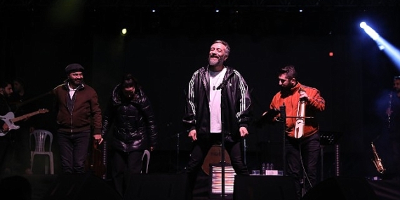 Karadenizliler Gecesinde Resul Dindar Coşturdu