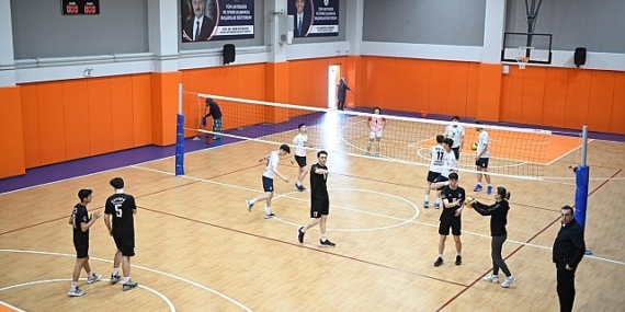 Kartepe'nin Gençlerine “Çiçek Gibi" Salon Yapıldı