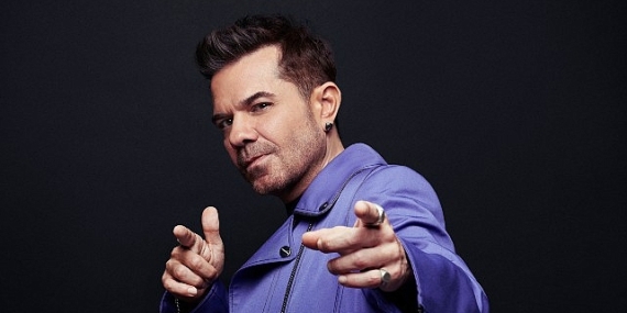 Kenan Doğulu'nun En Sevilen Şarkılarından Aşk Oyunu, Yeni Remix'iyle Yazı Karşılalamaya Hazır