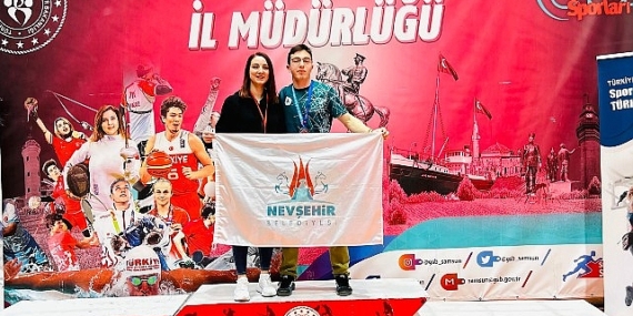 Nevşehir Belediyesi Gençlik ve Spor Kulübü sporcularından Mustafa Sacit Sümer, Spor Tırmanış Gençler ve Küçükler A-B Lider Türkiye Şampiyonası'nda Türkiye 2.'si oldu