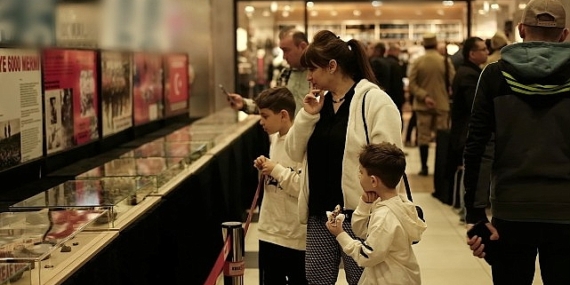 Selçuklu Belediyesi'nin Çanakkale ruhunu diri tutmak ve ecdadın kanıyla yazılan destanı gelecek nesillere aktarmak amacıyla düzenlediği  “Anadolu'nun Diriliş Destanı Çanakkale" sergisi vatandaşlardan yoğun ilgi görüyor