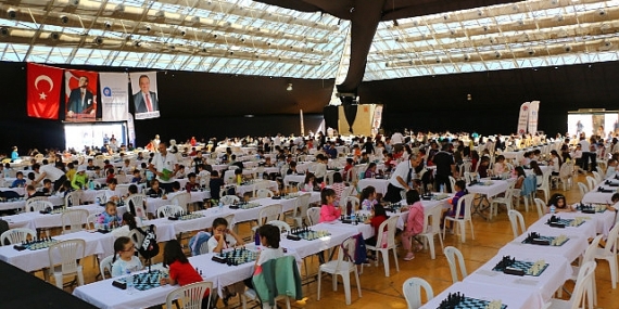 23 Nisan Satranç Turnuvası heyecanı başladı