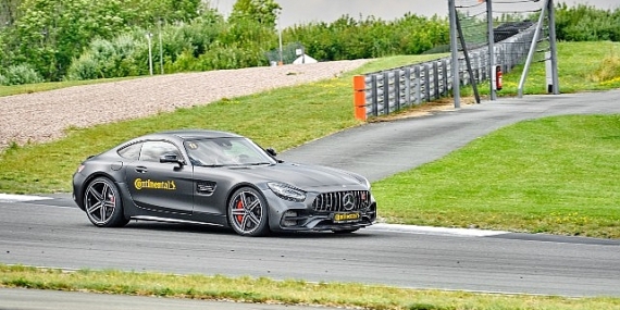 Auto Bild Sportscars Testinin Galibi Continental SportContact 7