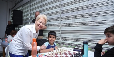 burhaniye-belediyesi-tarafindan-23-nisan-ulusal-egemenlik-ve-cocuk-bayrami-satranc-turnuvasi-basladi.jpg