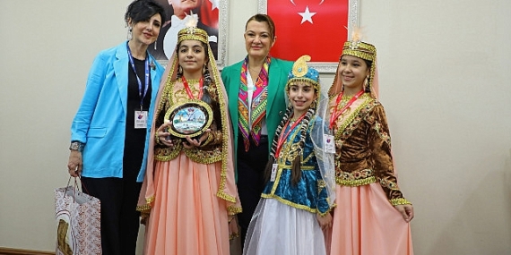 Dünya çocukları Antalya Büyükşehir Belediyesi'ni ziyaret etti