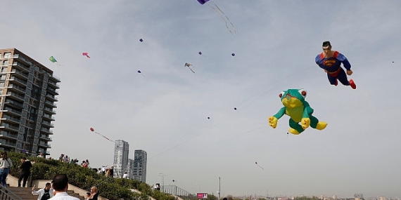 Fişekhane Gökyüzünü Renklere Boyuyor