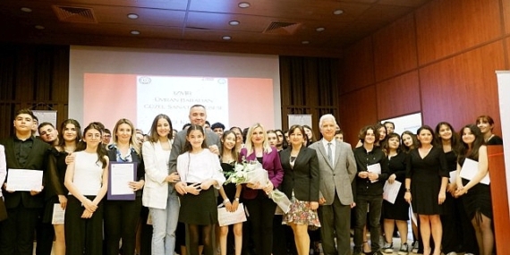 İzmir Ümran Baradan Güzel Sanatlar Lisesi öğrencilerinden “Solo Konser"
