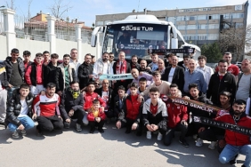 sivas-belediye-baskani-dr-adem-uzun-deplasmanda-oynanacak-trabzonspor-sivasspor-karsilasmasi-oncesi-kirmizi-beyazli-taraftarlari-trabzona-yolcu-etti.jpg